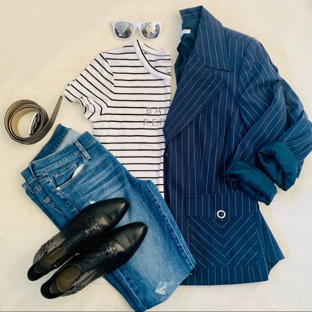 EUC Cabi pin stripe navy blue jacket